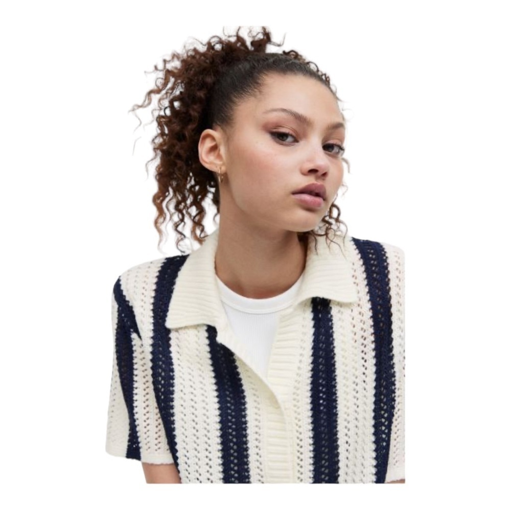 H&M Cream and Navy Striped Short-Sleeve Knit Cardigan - Picture 3 of 16